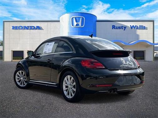 2018 Volkswagen Beetle 2.0T SE