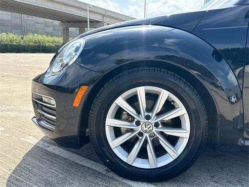2018 Volkswagen Beetle 2.0T SE