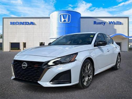2023 Nissan Altima 2.0 SR