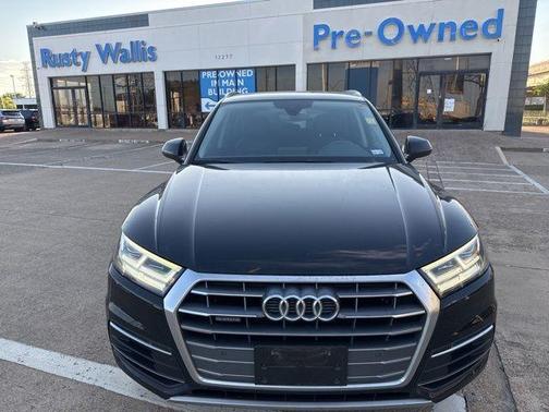Brilliant Black 2018 Audi Q5 2.0T Tech Premium