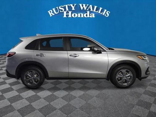 Solar Silver Metallic 2026 Honda HR-V LX