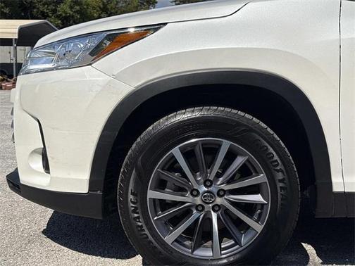 2019 Toyota Highlander 