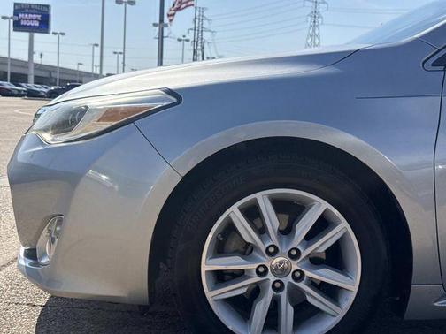 Celestial Silver Metallic 2015 Toyota Avalon XLE Premium