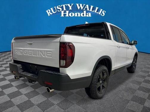 Platinum White 2026 Honda Ridgeline Black Edition