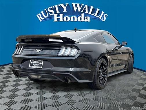 2020 Ford Mustang EcoBoost