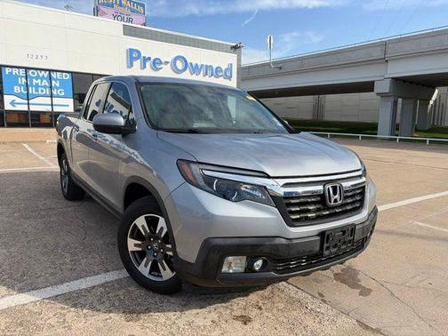 Lunar Silver Metallic 2017 Honda Ridgeline RTL