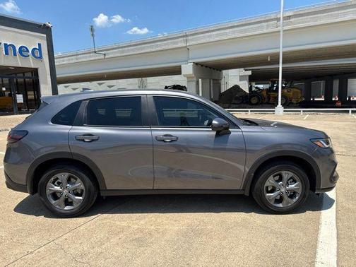 Gray 2027 Honda HR-V LX
