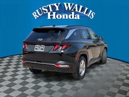 Black Pearl 2024 Hyundai TUCSON SEL