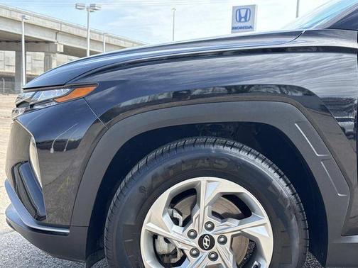 Black Pearl 2024 Hyundai TUCSON SEL