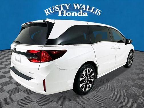 Platinum White Pearl 2026 Honda Odyssey Elite