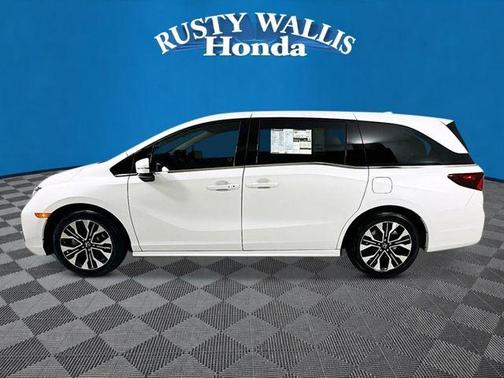 Platinum White Pearl 2026 Honda Odyssey Elite