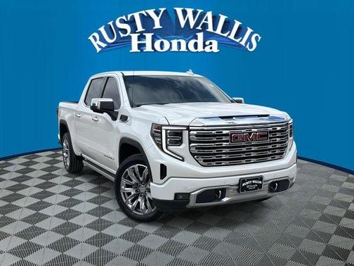 White Frost Tri-Coat 2023 GMC Sierra 1500 Denali