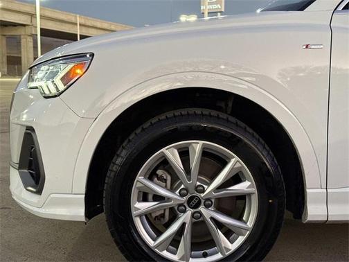 2025 Audi Q3 45 S line Premium