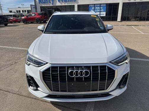2025 Audi Q3 45 S line Premium