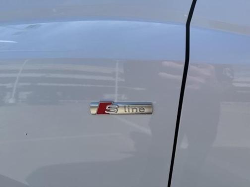 2025 Audi Q3 45 S line Premium