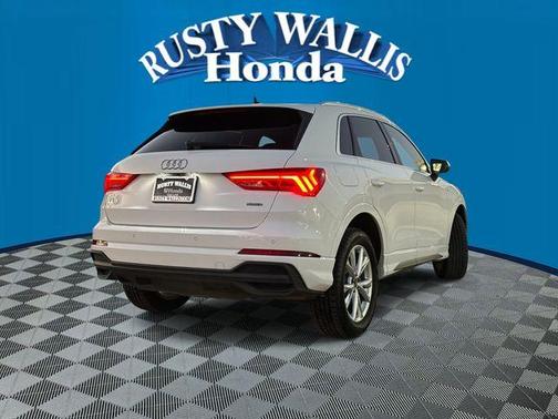 Arkona White 2025 Audi Q3 45 S line Premium