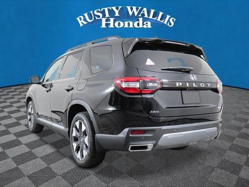 Crystal Black Pearl 2026 Honda Pilot Elite