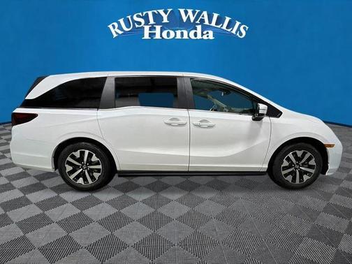 Platinum White Pearl 2026 Honda Odyssey EX-L