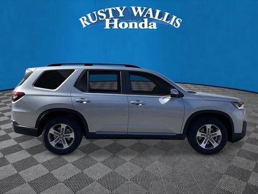 Solar Silver Metallic 2026 Honda Pilot EX-L