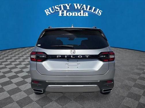 Solar Silver Metallic 2026 Honda Pilot EX-L
