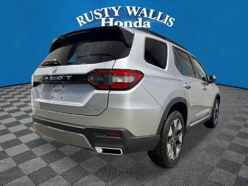 Solar Silver Metallic 2026 Honda Pilot Elite