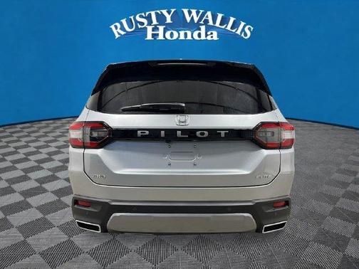 Solar Silver Metallic 2026 Honda Pilot Elite