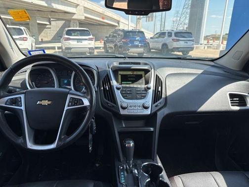 Silver Ice Metallic 2017 Chevrolet Equinox Premier