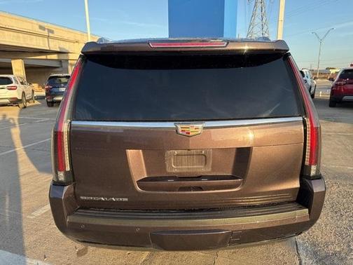 2016 Cadillac Escalade Luxury