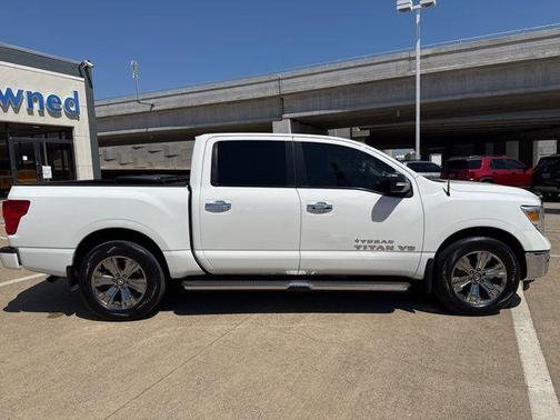 2018 Nissan Titan SV