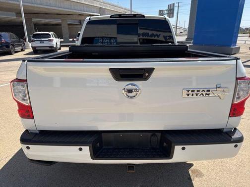 2018 Nissan Titan SV