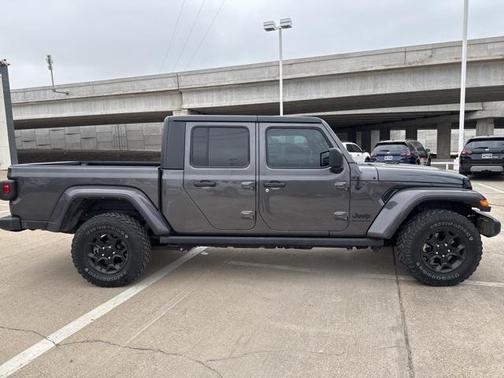 2023 Jeep Gladiator Sport