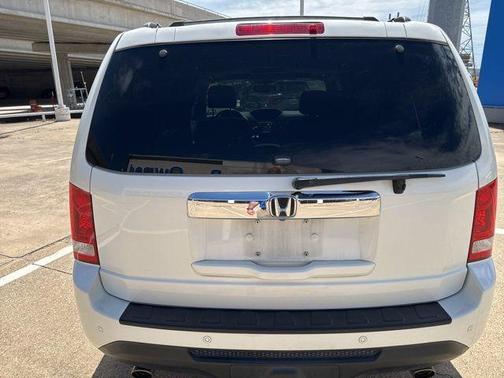 Taffeta White 2015 Honda Pilot Touring