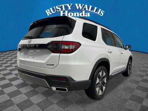 Platinum White Pearl 2026 Honda Pilot Touring