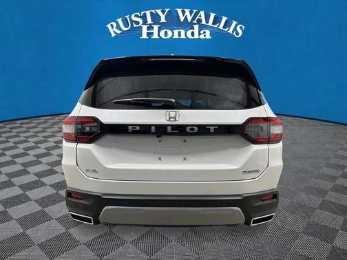 Platinum White Pearl 2026 Honda Pilot Touring