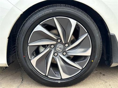 2019 Honda Insight Touring
