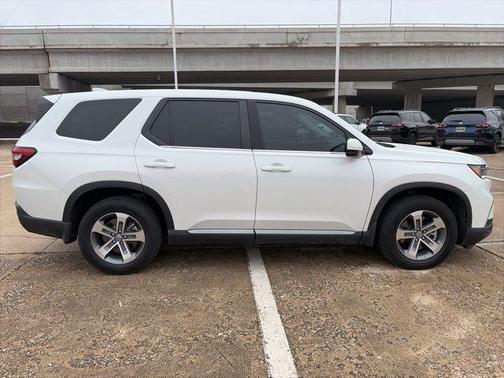 Platinum White Pearl 2024 Honda Pilot EX-L