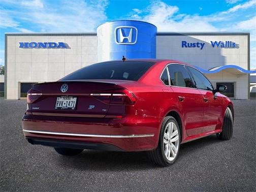 2019 Volkswagen Passat 2.0T Wolfsburg