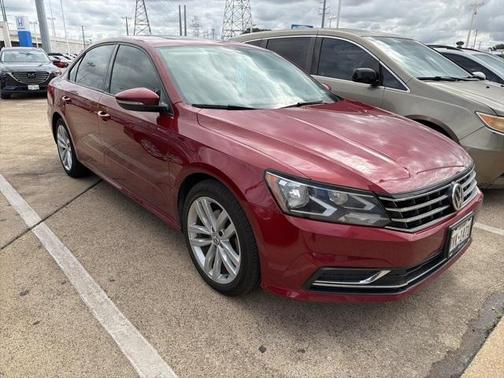 2019 Volkswagen Passat 2.0T Wolfsburg