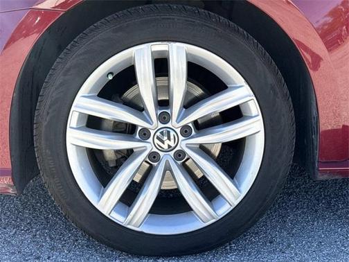 2019 Volkswagen Passat 2.0T Wolfsburg