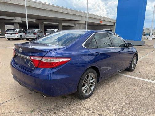 Blue 2015 Toyota Camry SE