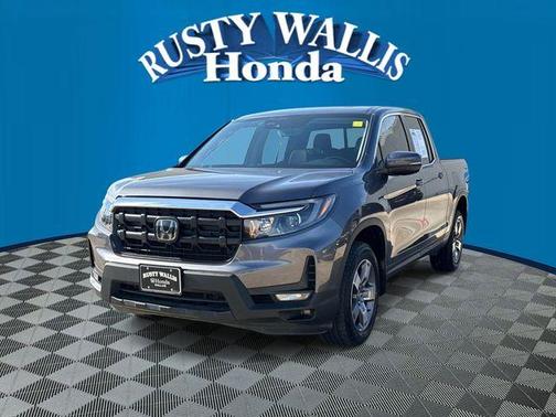 Modern Steel Metallic 2024 Honda Ridgeline RTL