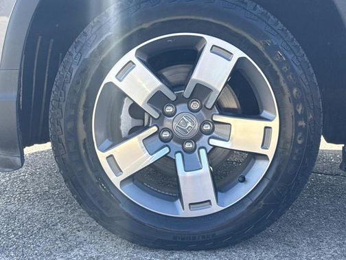 Modern Steel Metallic 2024 Honda Ridgeline RTL
