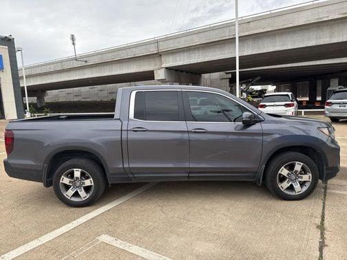 Modern Steel Metallic 2024 Honda Ridgeline RTL