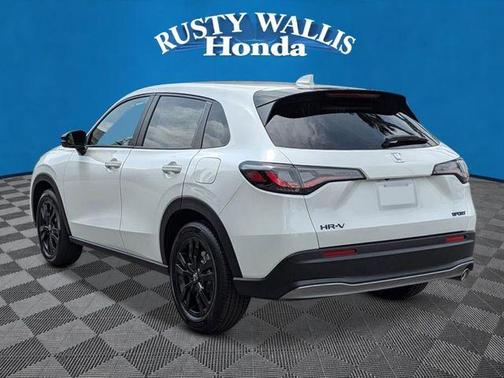 Platinum White Pearl 2027 Honda HR-V Sport