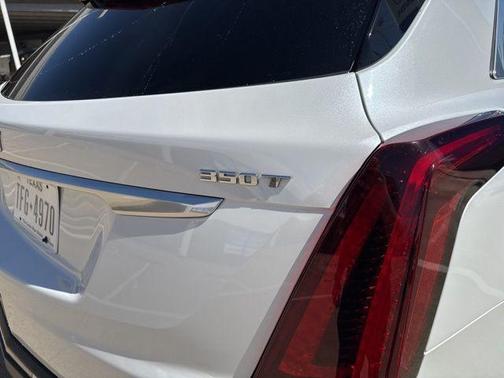 Crystal White Tri-Coat 2022 Cadillac XT5 Luxury