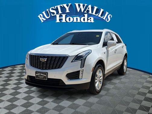 Crystal White Tri-Coat 2022 Cadillac XT5 Luxury