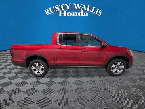Radiant Red Metallic II 2026 Honda Ridgeline RTL