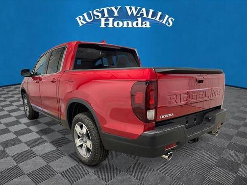 Radiant Red Metallic II 2026 Honda Ridgeline RTL