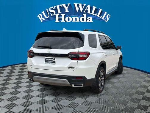 Platinum 2024 Honda Pilot Elite