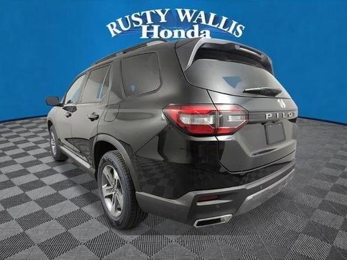 Crystal Black Pearl 2026 Honda Pilot EX-L